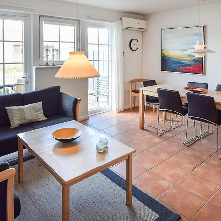 Stunning Home In Blavand With Wifi